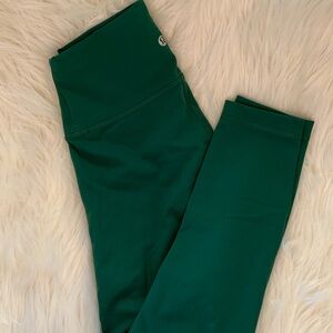 Lululemon Wundertrain 23” Everglade Green Size 6